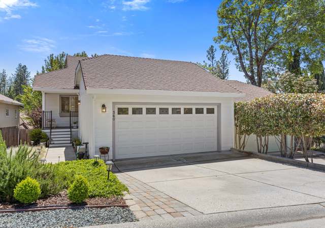 Property at 360 Vistamont Dr, Grass Valley, CA 95945, 3 beds, 2.5 baths