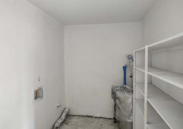 Photo of 1991 Finley Ave, Grand Ridge, FL 32442