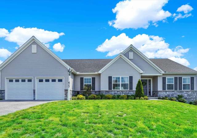 Property at 613 Rishel Dr, York, PA 17406, 3 beds, 2 baths