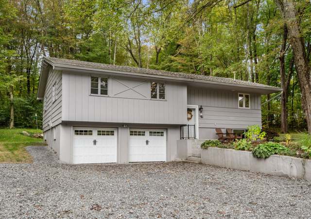 Photo of 3 Richard Dr, Berlin, MA 01503