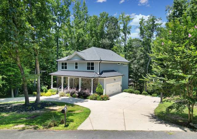 Property at 463 Lake Wylie Rd, Belmont, NC 28012, 5 beds, 3.5 baths