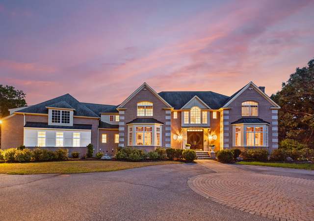 Property at 8 Stratford Way, Lincoln, MA 01773, 5 beds, 8 baths