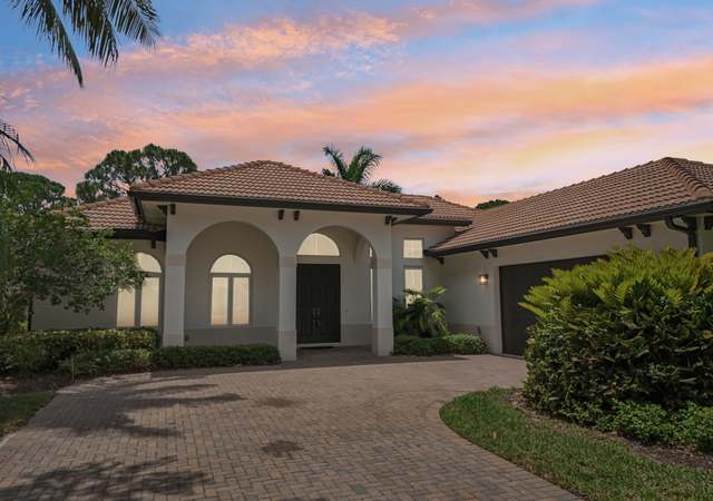 Property at 367 Saddlebrook Ln, Naples, FL 34110, 3 beds, 2.5 baths