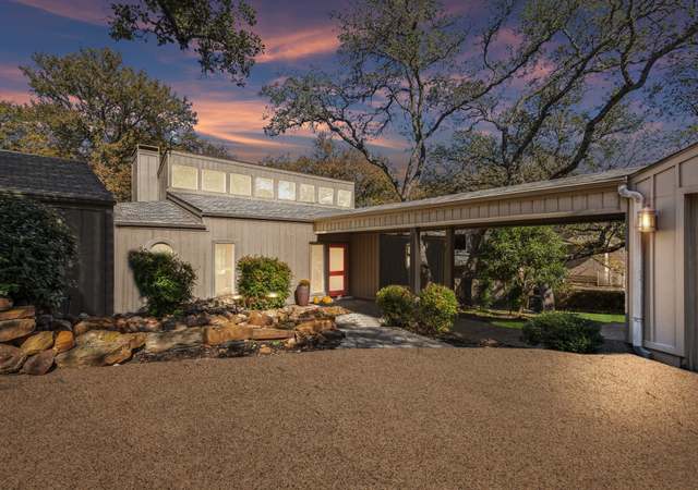 Photo of 6818 Westover Dr, Granbury, TX 76049