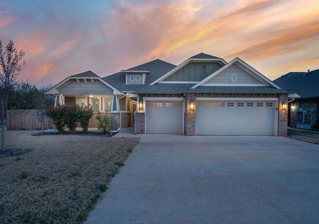 Property at 2816 Cedar Creek Dr, Moore, OK 73160, 3 beds, 2.5 baths